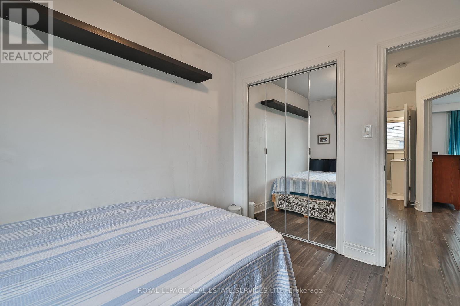 












224 OVERBROOK PLACE

,
Toronto,




Ontario
M3H4R6


