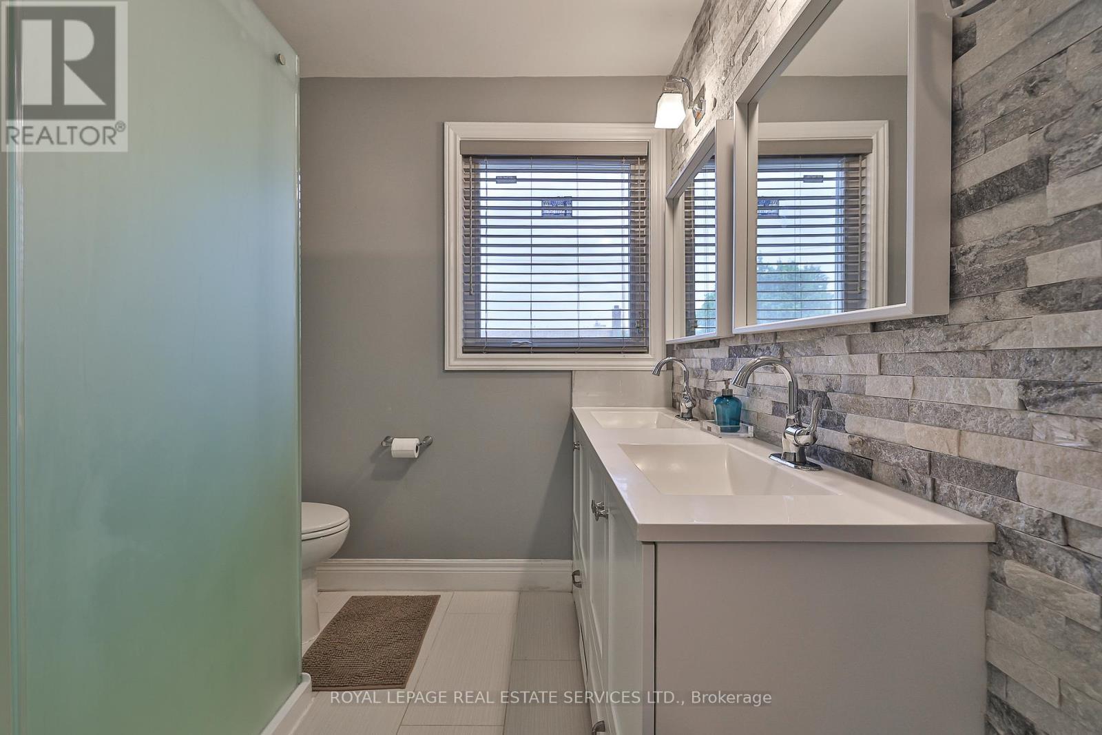 












224 OVERBROOK PLACE

,
Toronto,




Ontario
M3H4R6

