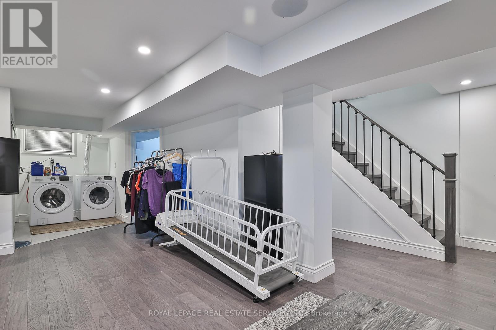 












224 OVERBROOK PLACE

,
Toronto,




Ontario
M3H4R6

