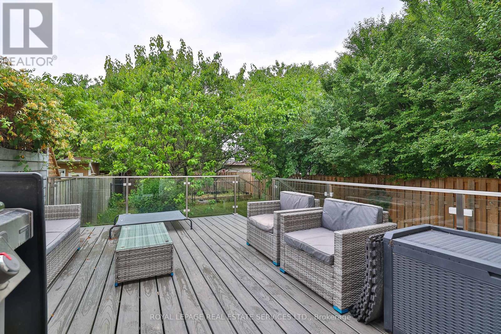 












224 OVERBROOK PLACE

,
Toronto,




Ontario
M3H4R6

