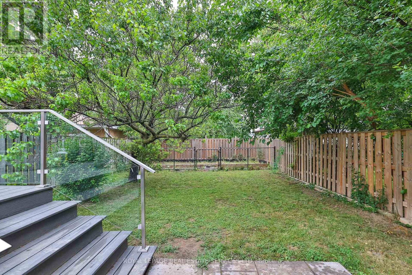 












224 OVERBROOK PLACE

,
Toronto,




Ontario
M3H4R6

