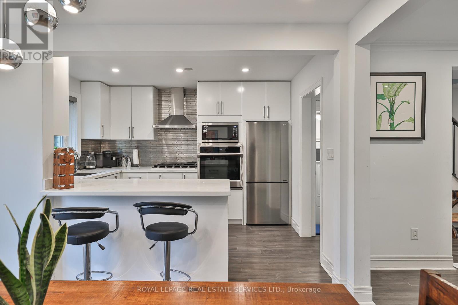 












224 OVERBROOK PLACE

,
Toronto,




Ontario
M3H4R6

