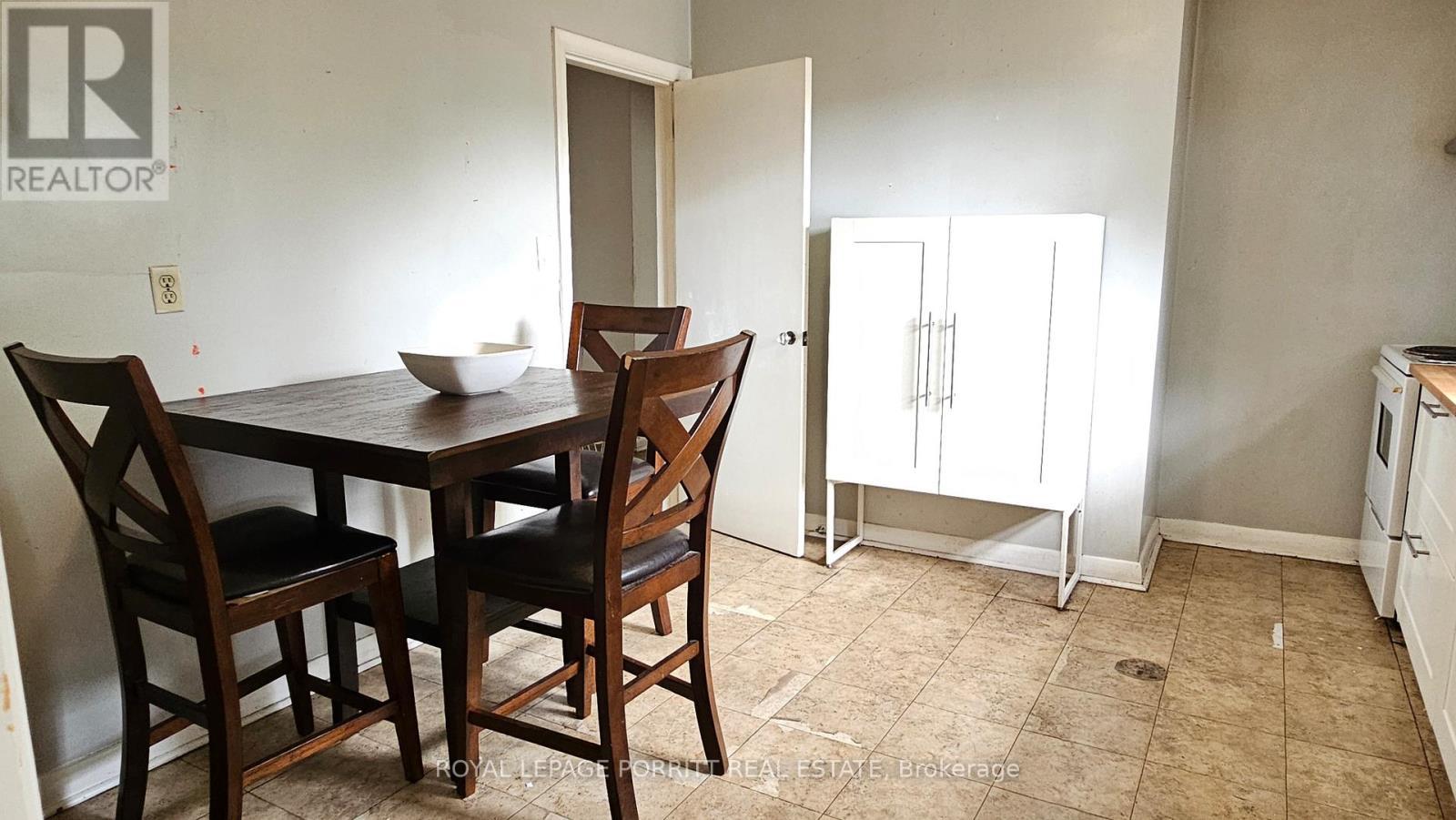












2 - 273 BETA STREET

,
Toronto,




Ontario
M8W4H9

