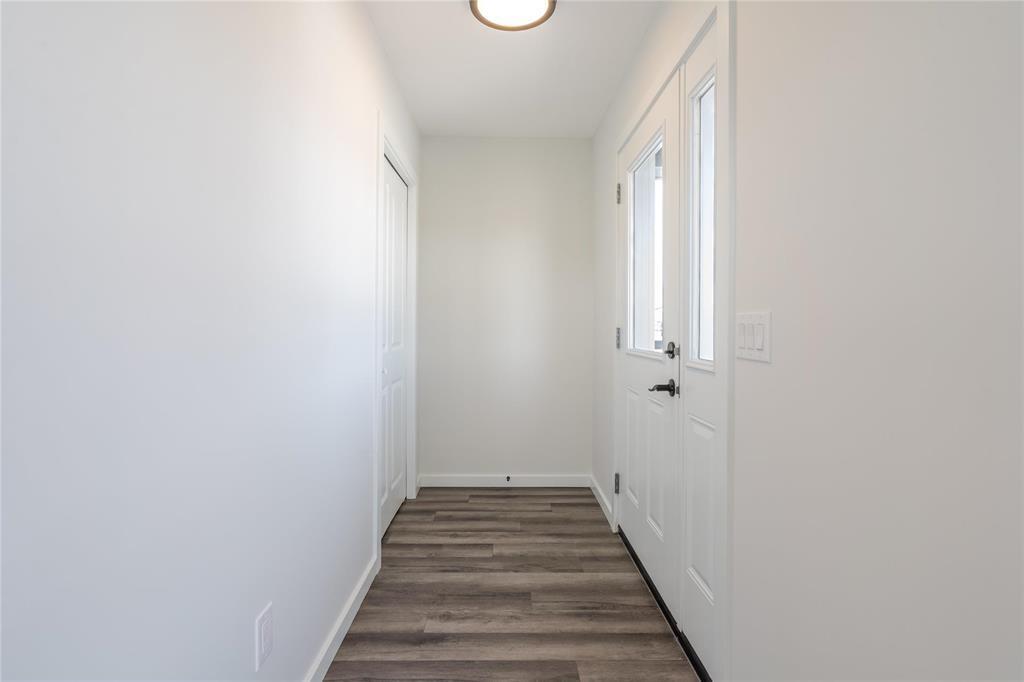 












295 Normandeau Avenue

,
Ste Anne,




Manitoba
R5H1C1


