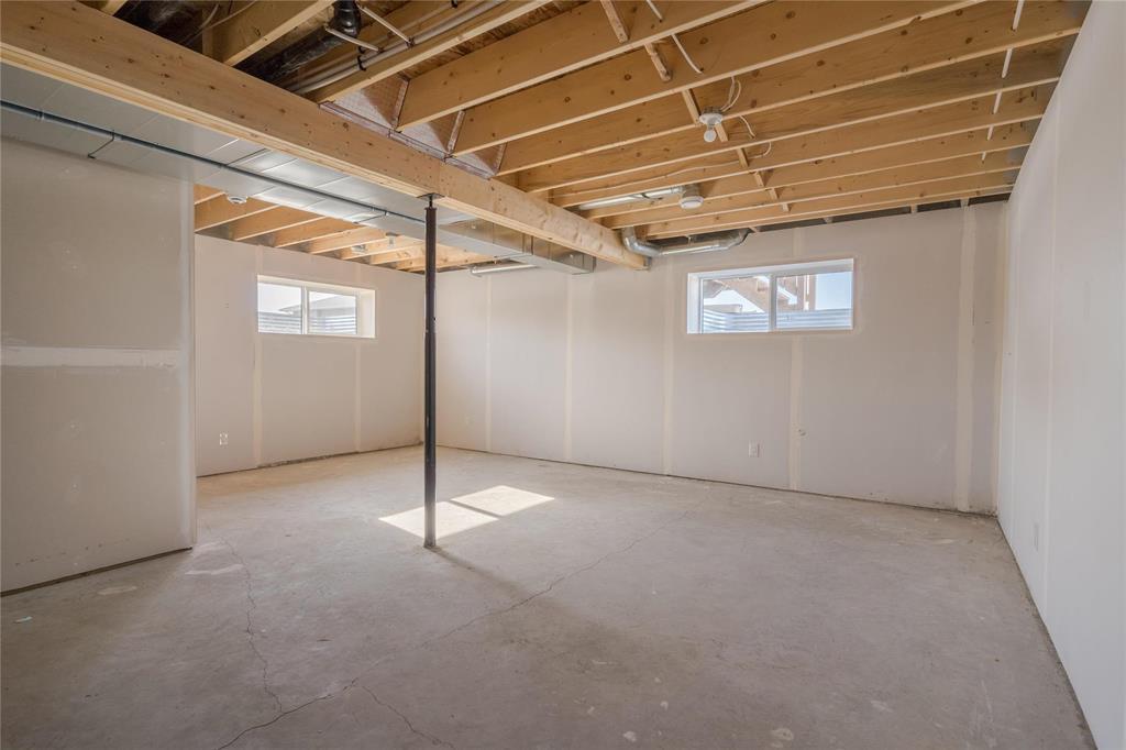 












295 Normandeau Avenue

,
Ste Anne,




Manitoba
R5H1C1

