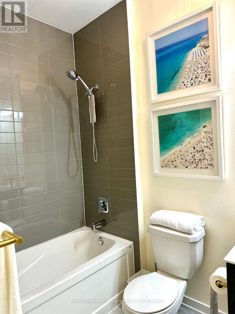 












3095 ERNEST APPELBE BOULEVARD

,
Oakville (GO Glenorchy),




Ontario
L6H0P3

