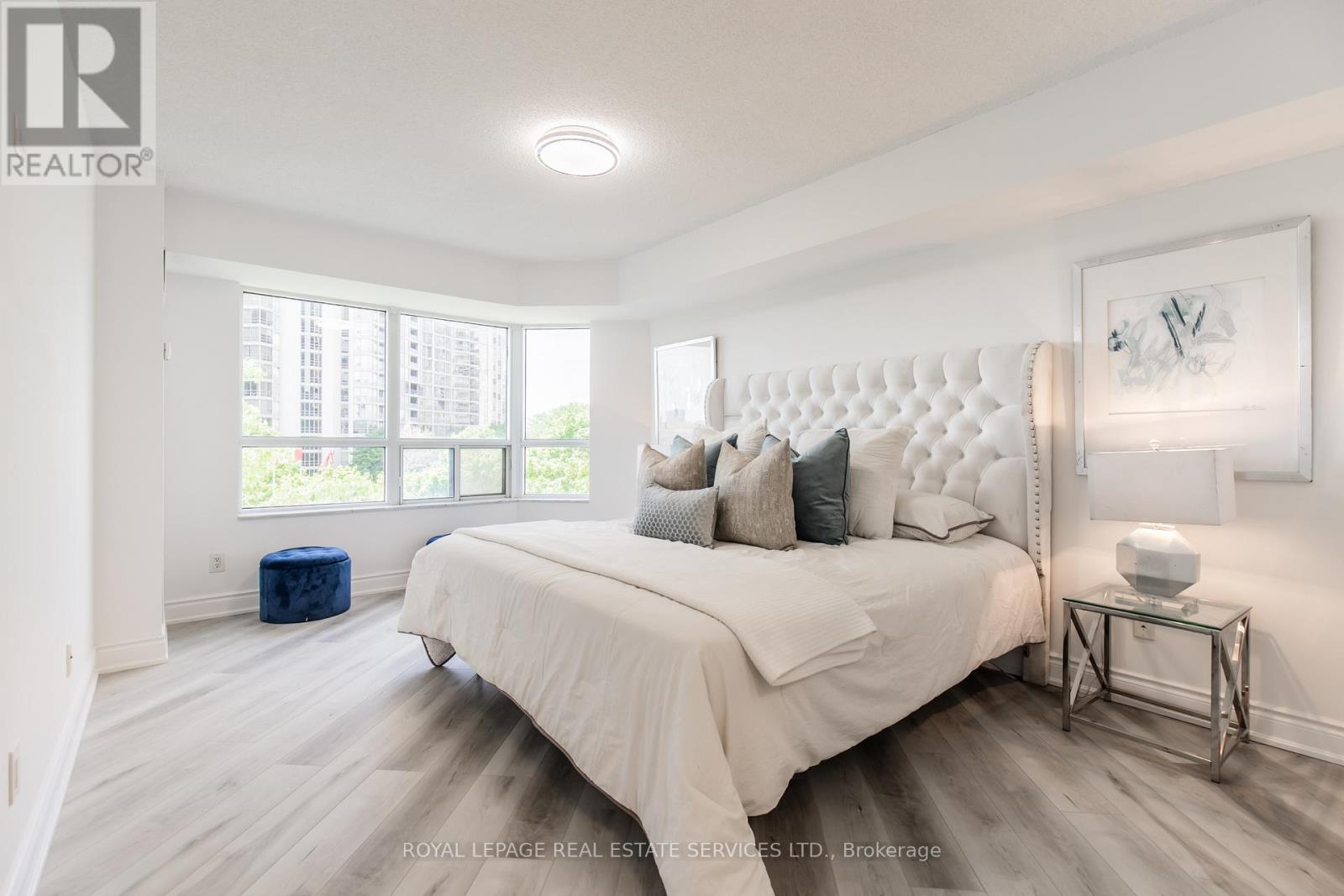 












418 - 25 KINGSBRIDGE GARDEN CIRCLE

,
Mississauga,




Ontario
L5R4B1

