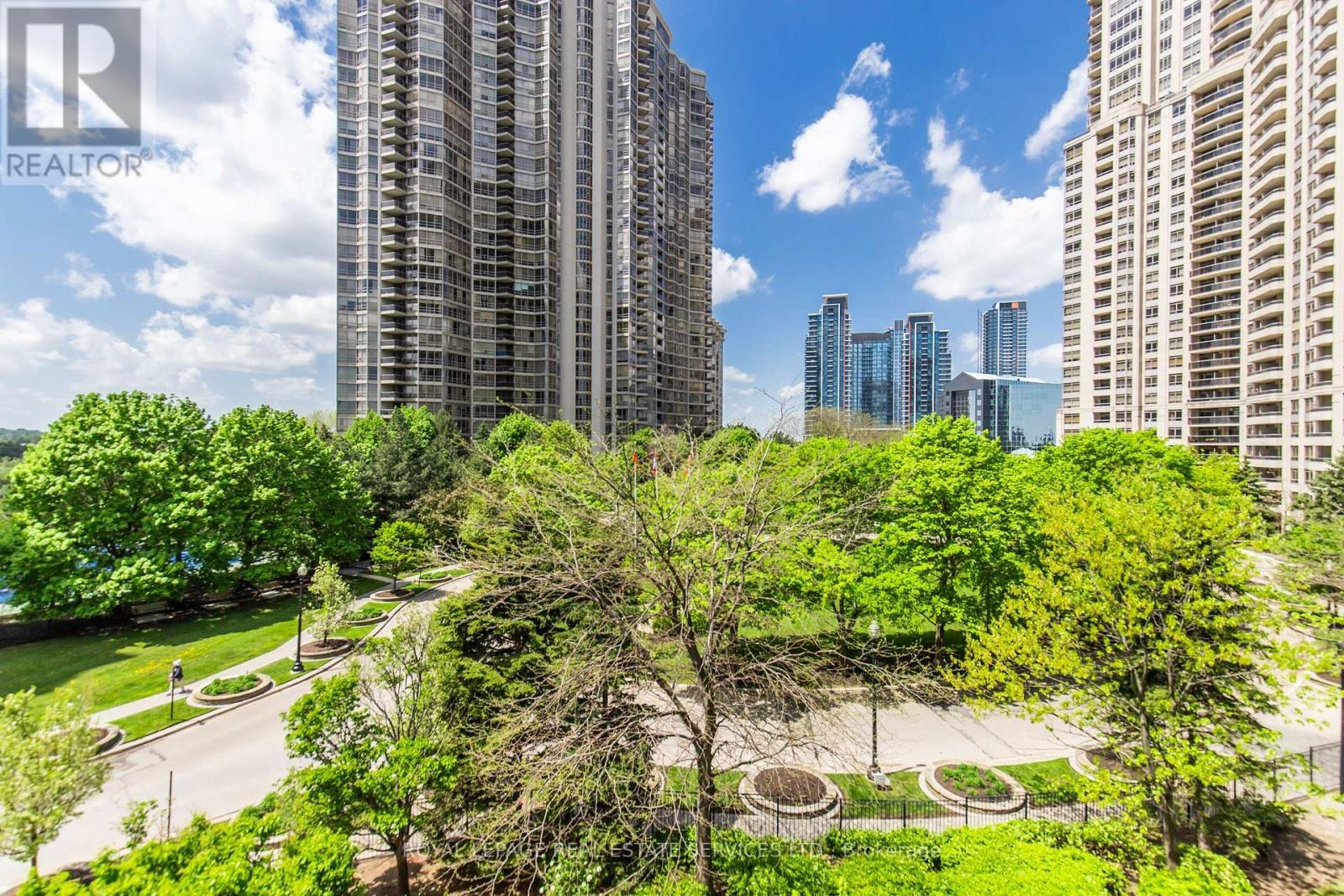 












418 - 25 KINGSBRIDGE GARDEN CIRCLE

,
Mississauga,




Ontario
L5R4B1

