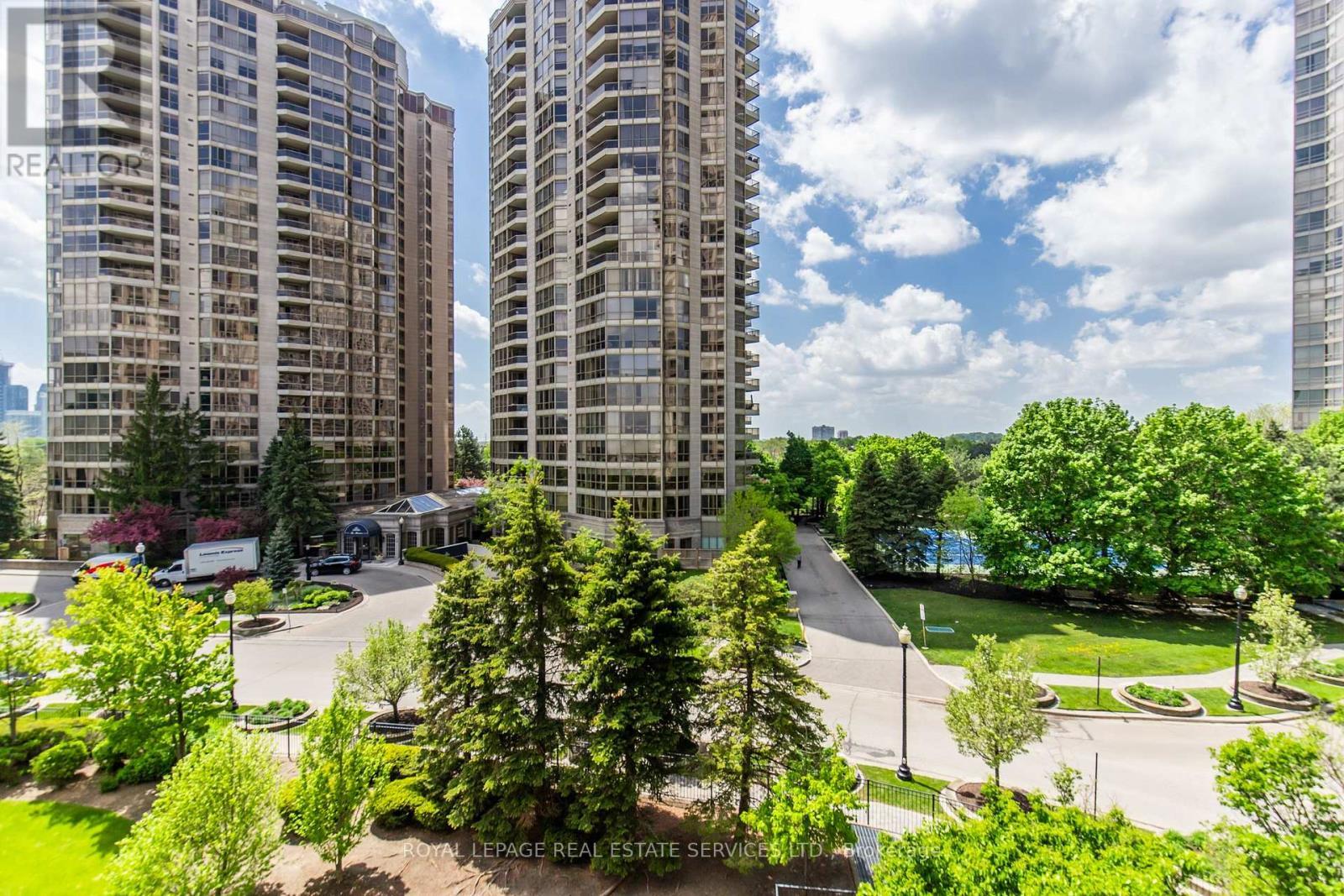 












418 - 25 KINGSBRIDGE GARDEN CIRCLE

,
Mississauga,




Ontario
L5R4B1

