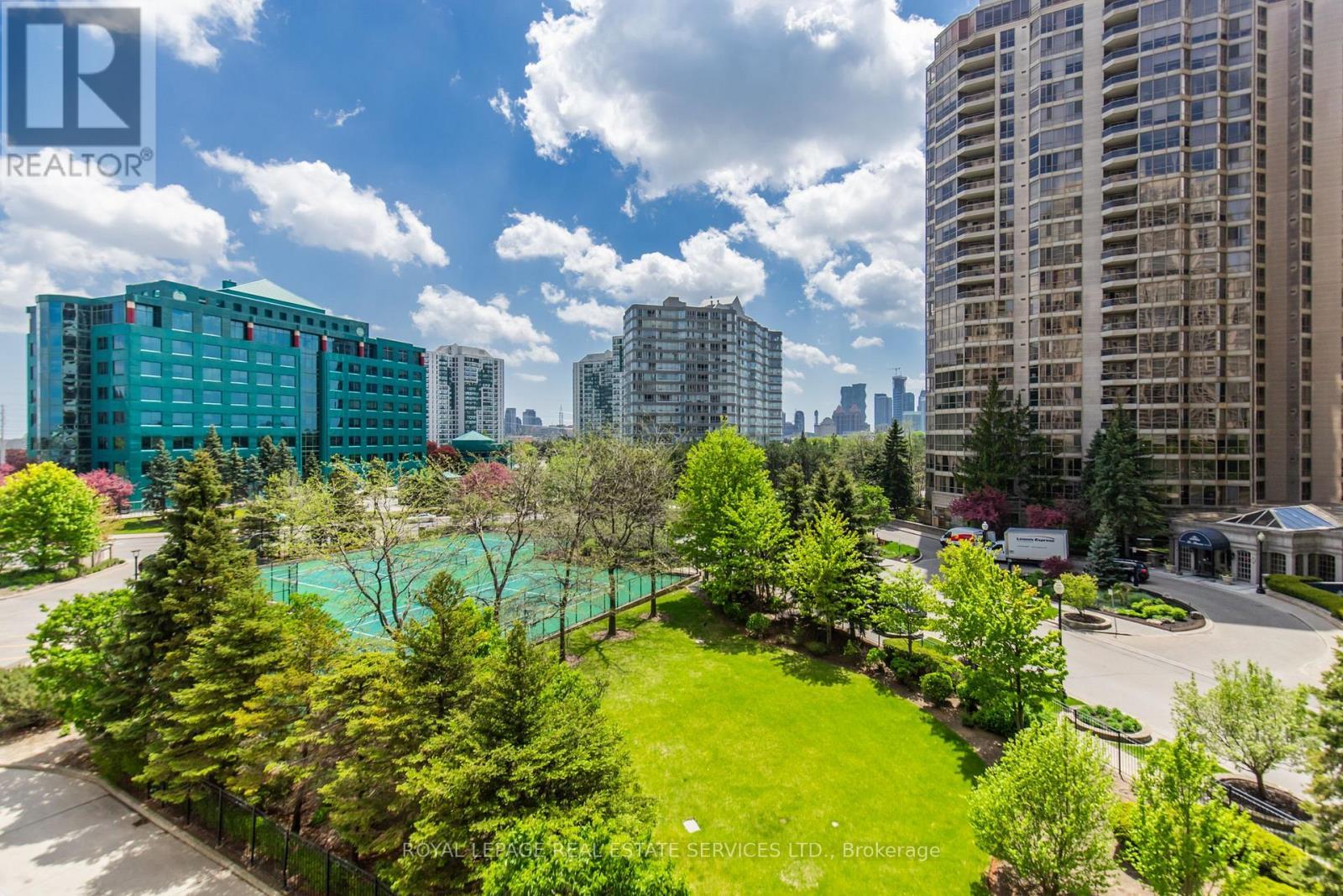 












418 - 25 KINGSBRIDGE GARDEN CIRCLE

,
Mississauga,




Ontario
L5R4B1

