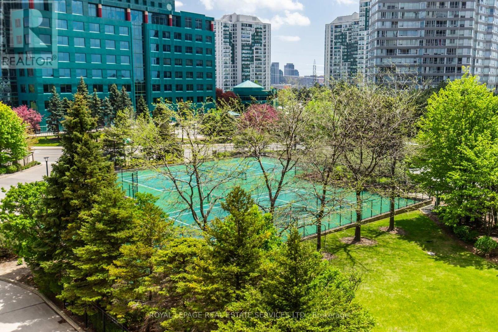 












418 - 25 KINGSBRIDGE GARDEN CIRCLE

,
Mississauga,




Ontario
L5R4B1

