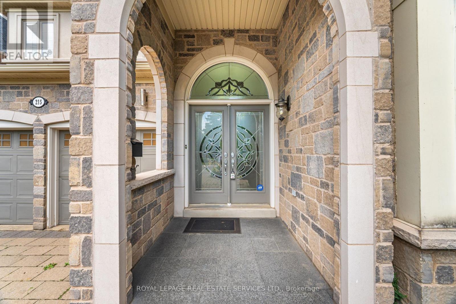 












215 BURLOAK DRIVE

,
Oakville,




Ontario
L6L6T6

