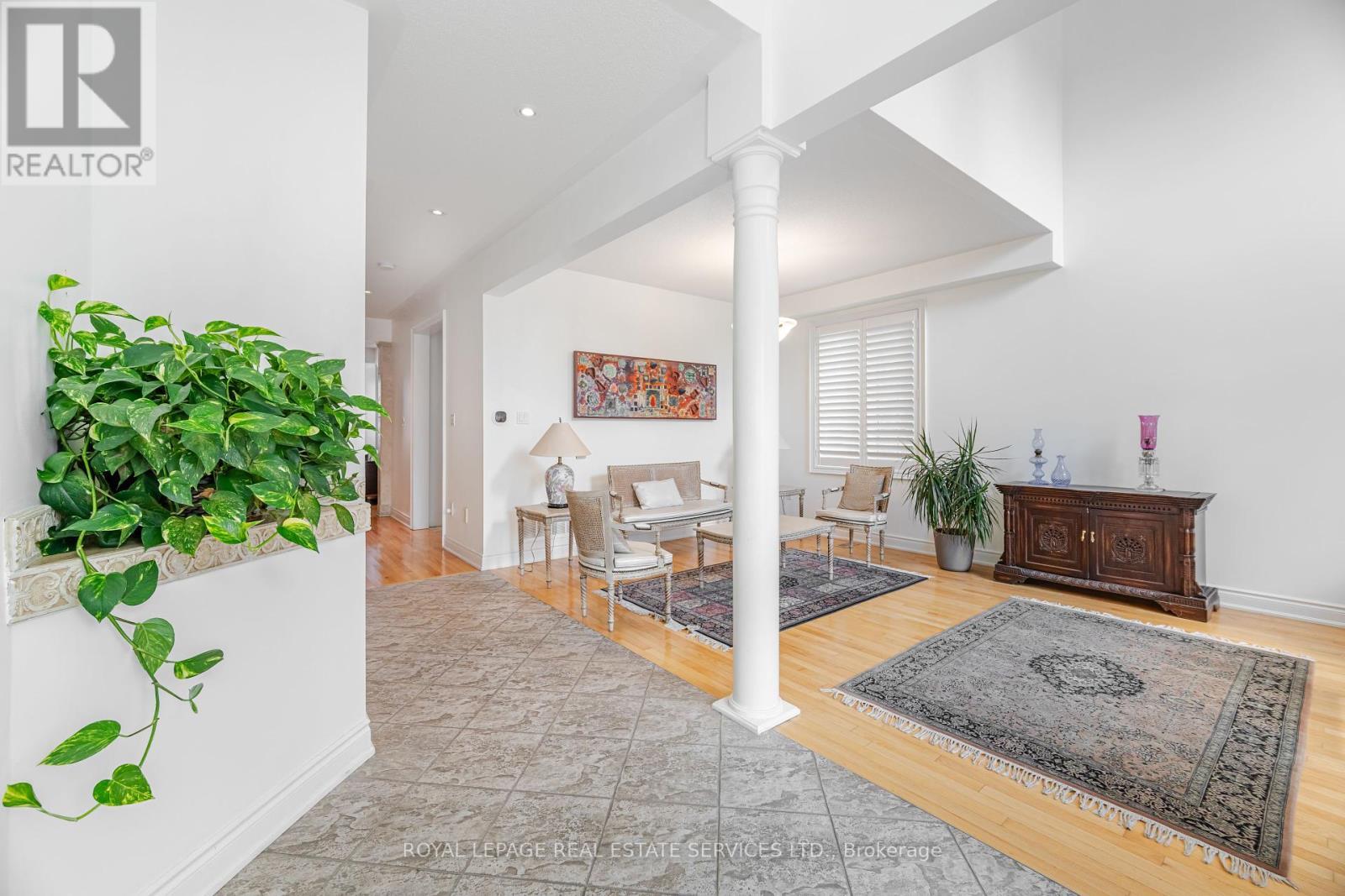 












215 BURLOAK DRIVE

,
Oakville,




Ontario
L6L6T6

