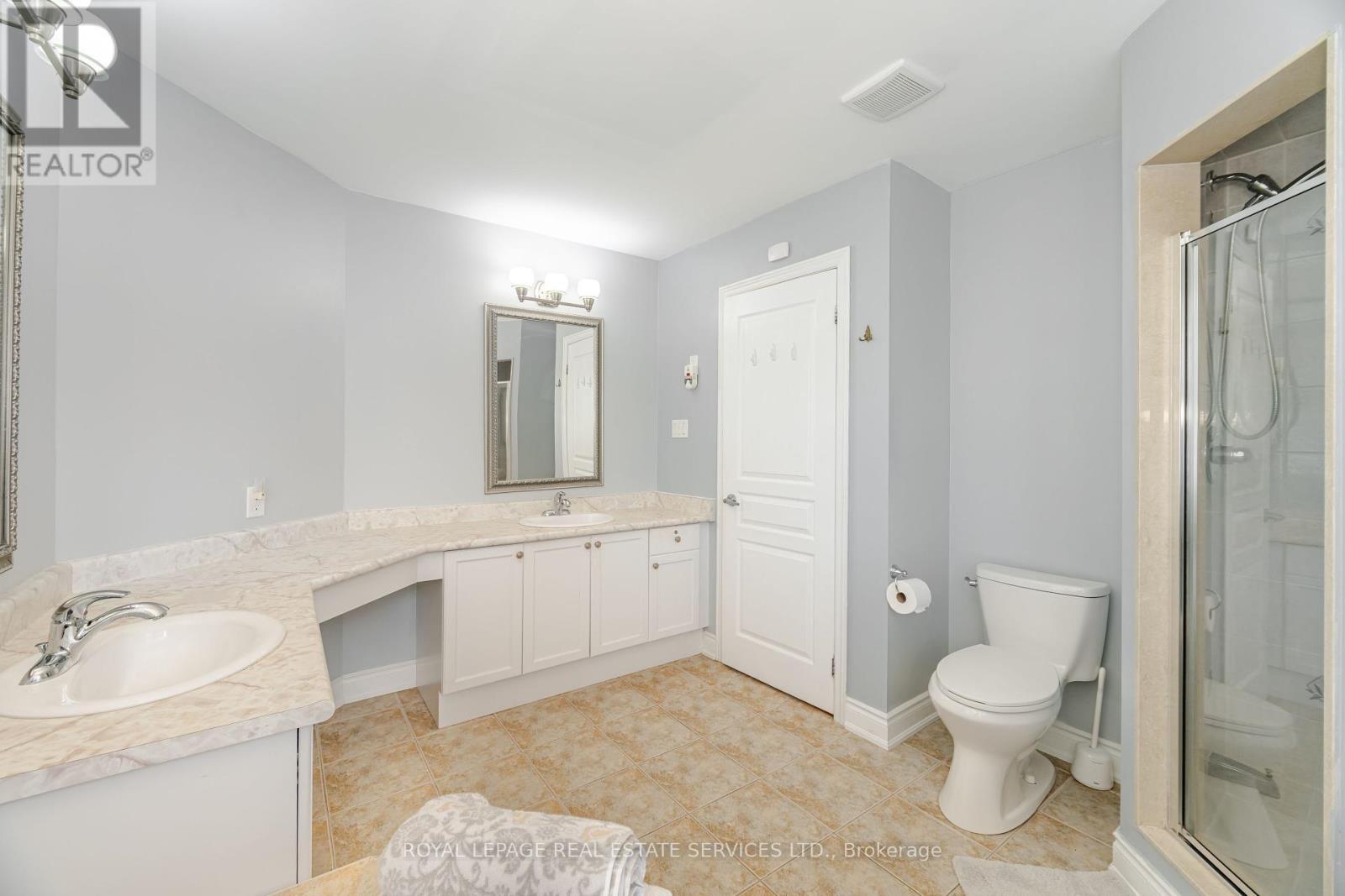 












215 BURLOAK DRIVE

,
Oakville,




Ontario
L6L6T6

