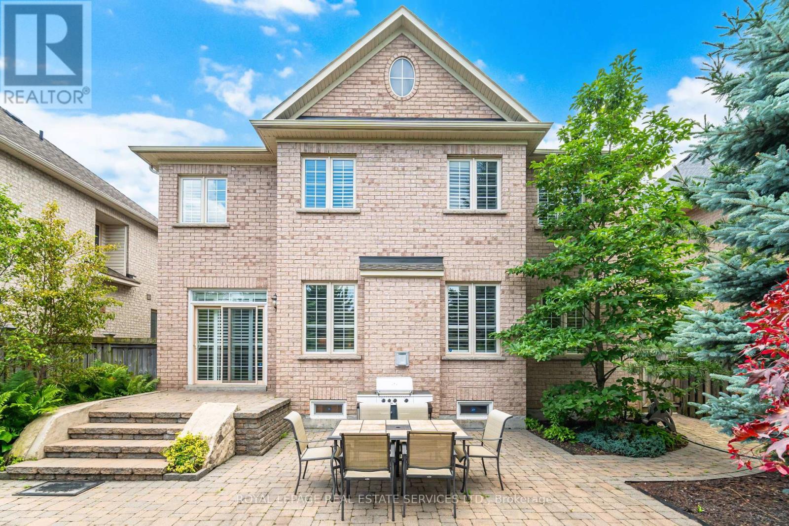 












215 BURLOAK DRIVE

,
Oakville,




Ontario
L6L6T6

