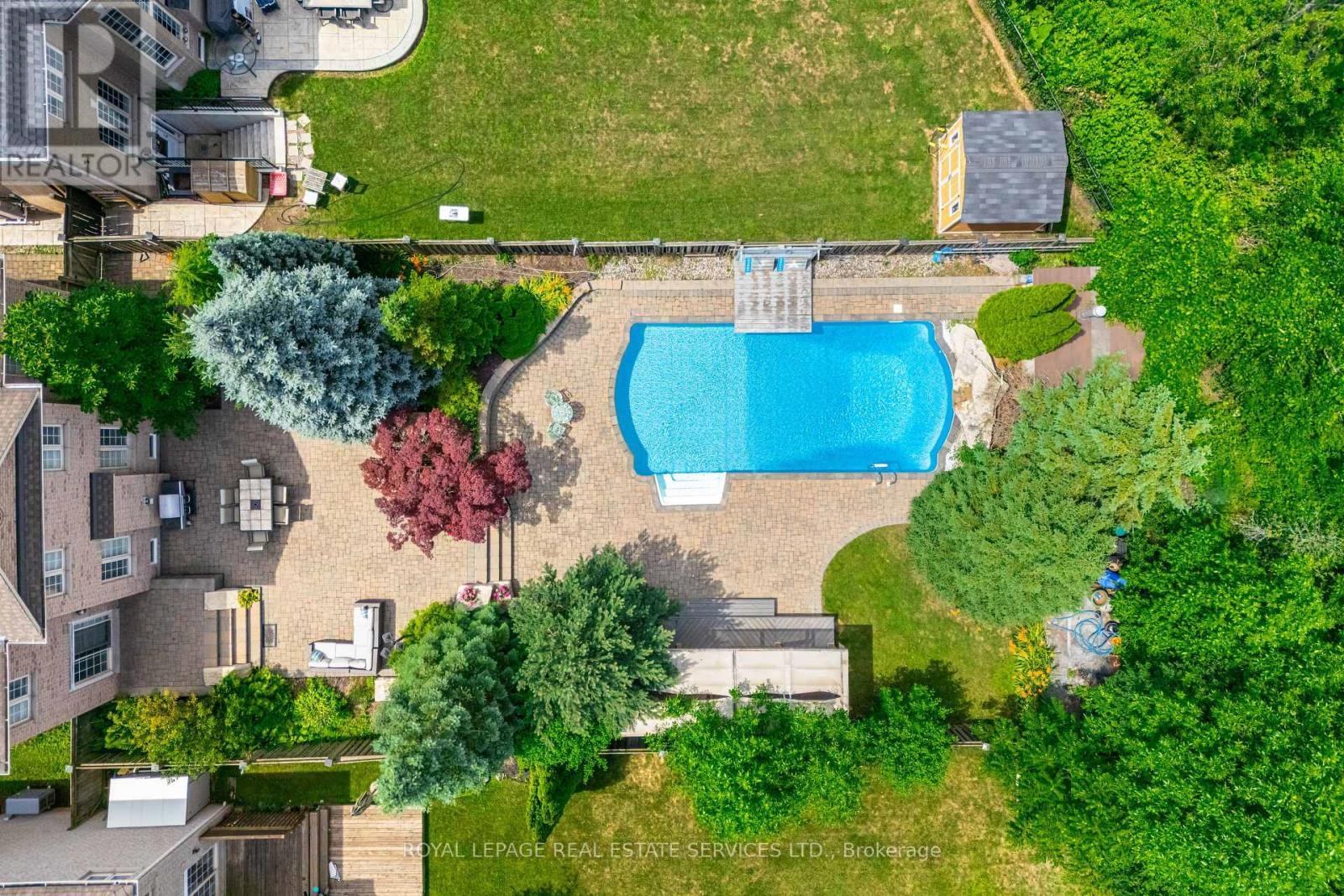 












215 BURLOAK DRIVE

,
Oakville,




Ontario
L6L6T6

