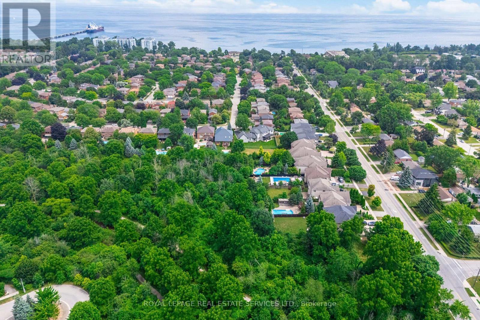












215 BURLOAK DRIVE

,
Oakville,




Ontario
L6L6T6

