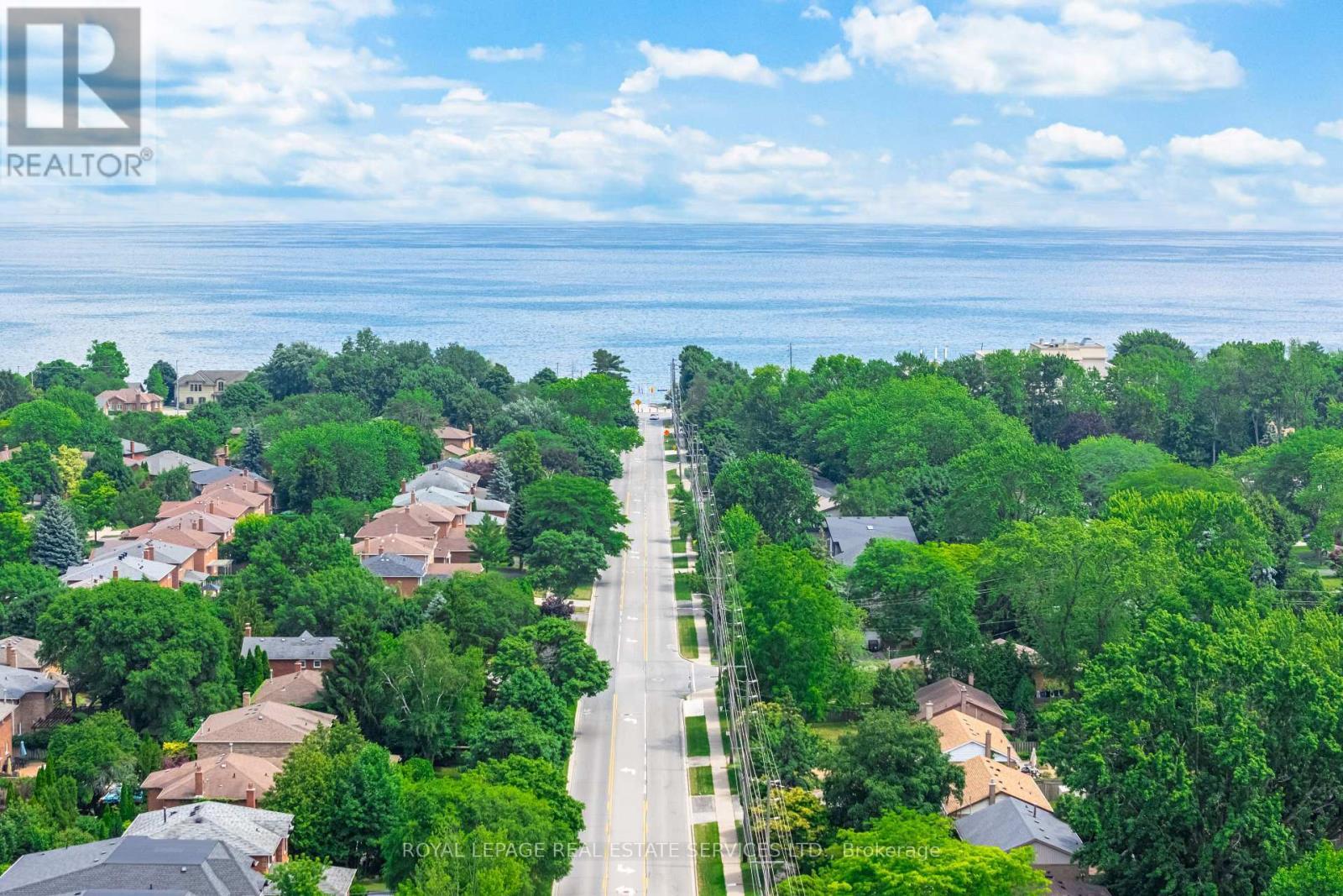 












215 BURLOAK DRIVE

,
Oakville,




Ontario
L6L6T6

