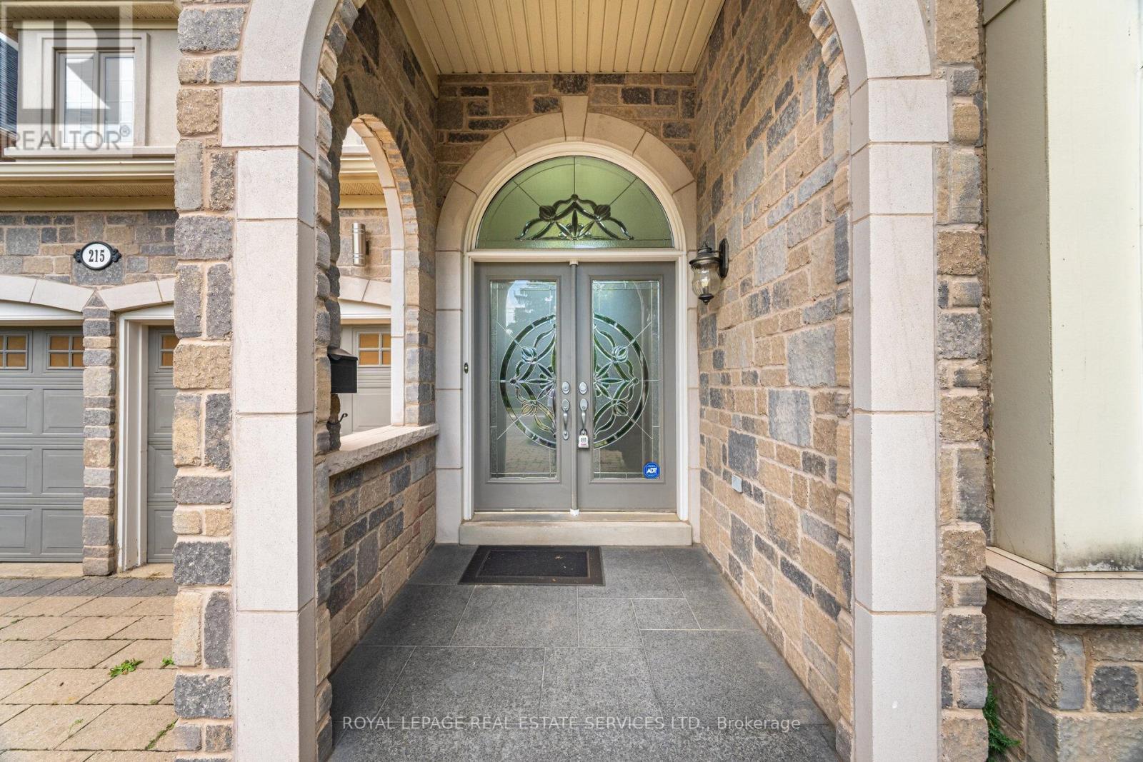 












215 BURLOAK DRIVE

,
Oakville,




Ontario
L6L6T6

