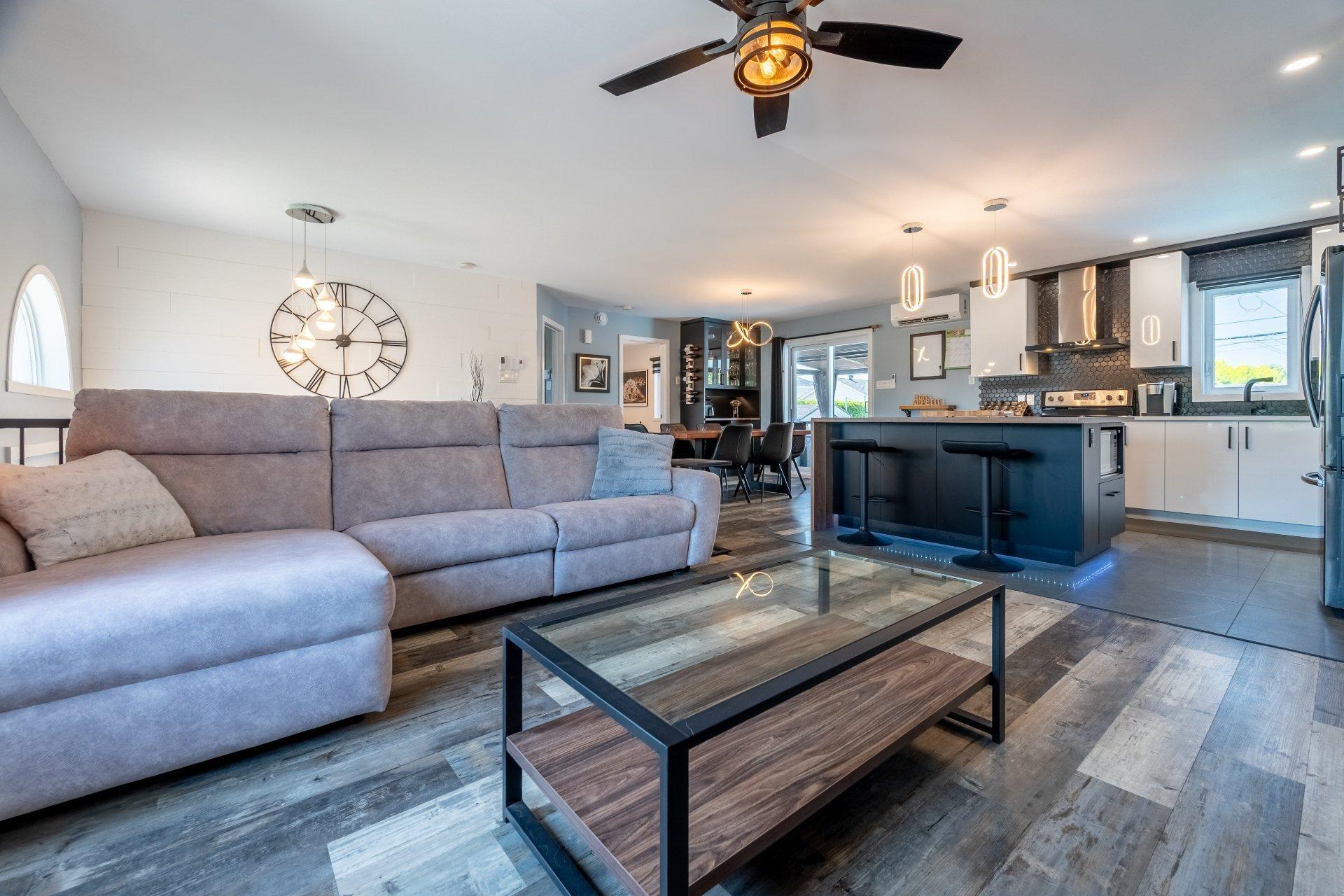 









100


Rue Perron

,
Saint-Philippe,




QC
J0L2K0

