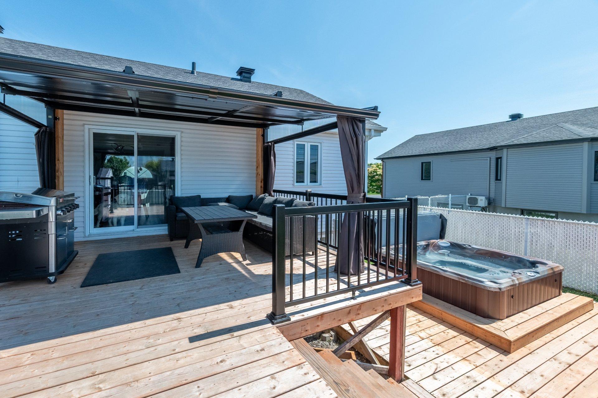 









100


Rue Perron

,
Saint-Philippe,




QC
J0L2K0

