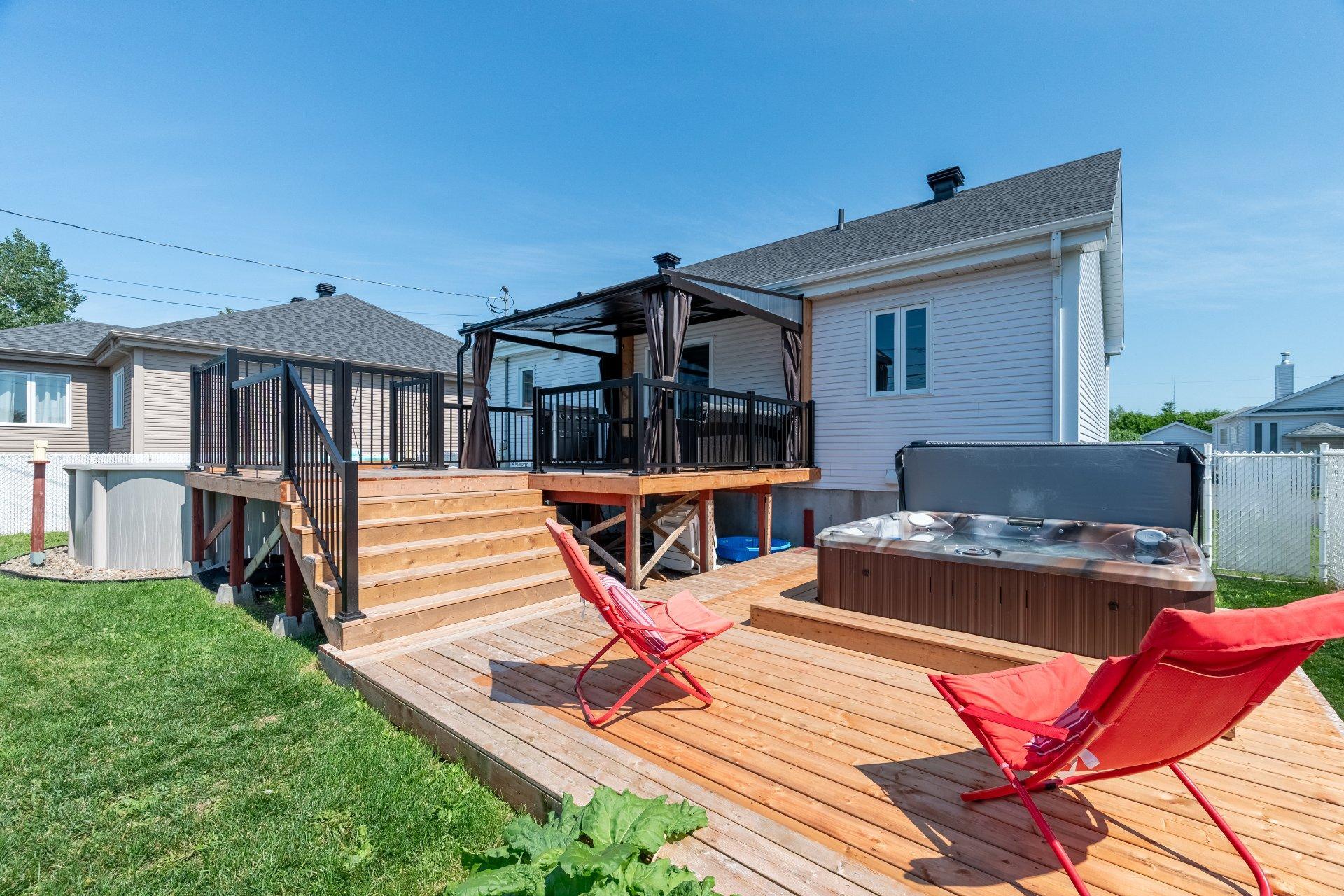









100


Rue Perron

,
Saint-Philippe,




QC
J0L2K0

