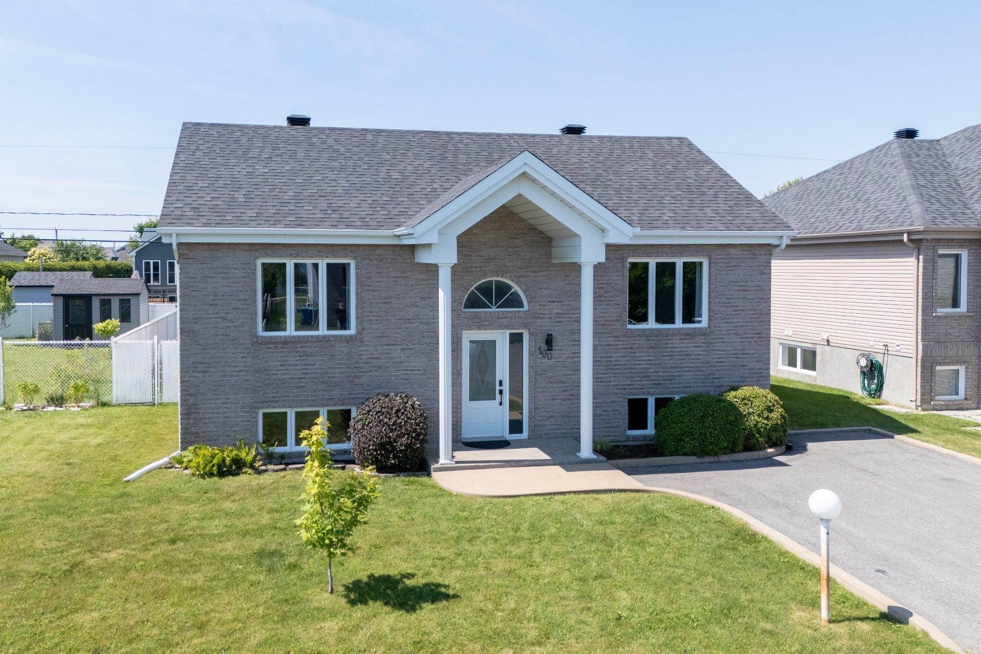 









100


Rue Perron

,
Saint-Philippe,




QC
J0L2K0

