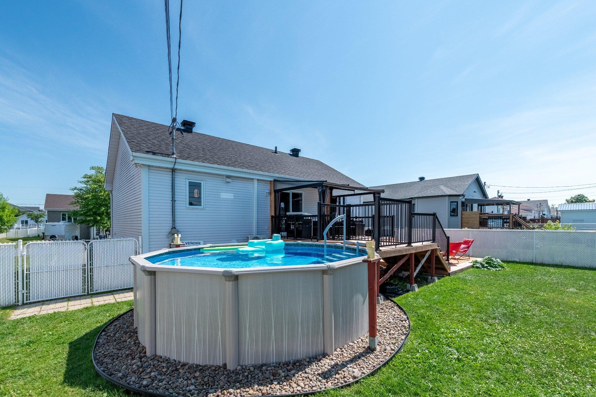 









100


Rue Perron

,
Saint-Philippe,




QC
J0L2K0

