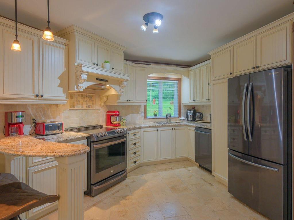 









3450Z


Ch. St-Roch N.

,
Rock Forest/Saint-Élie/Deauville (Sherbrooke),




QC
J1R0H3


