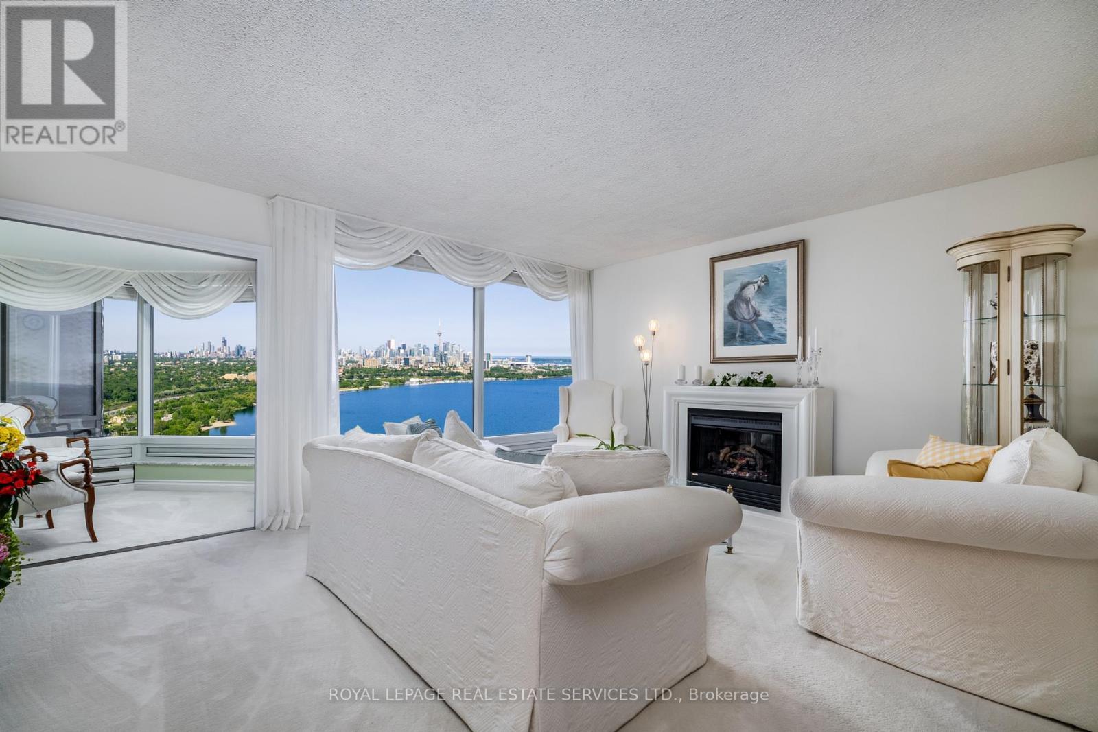 












4302 - 1 PALACE PIER COURT

,
Toronto,




Ontario
M8V3W9

