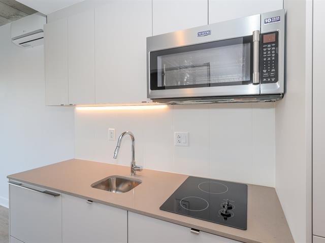 









2660


Rue Ontario E.

, 403,
Montréal (Ville-Marie),




QC
H2K0E5

