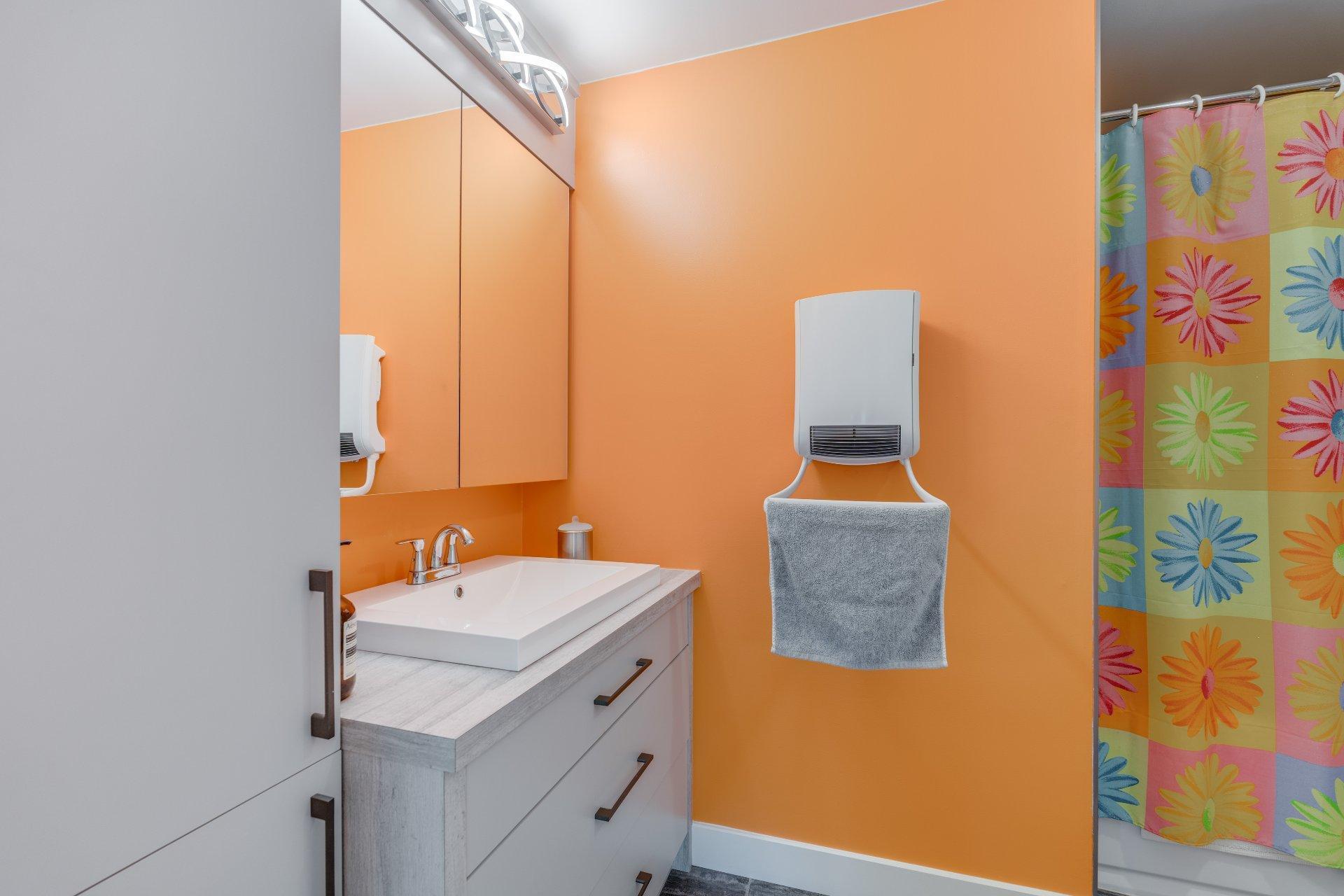 









100


Rue du Lac

, 207,
Sherbrooke (Brompton/Rock Forest/Saint-Élie/Deauville),




QC
J1N3M8

