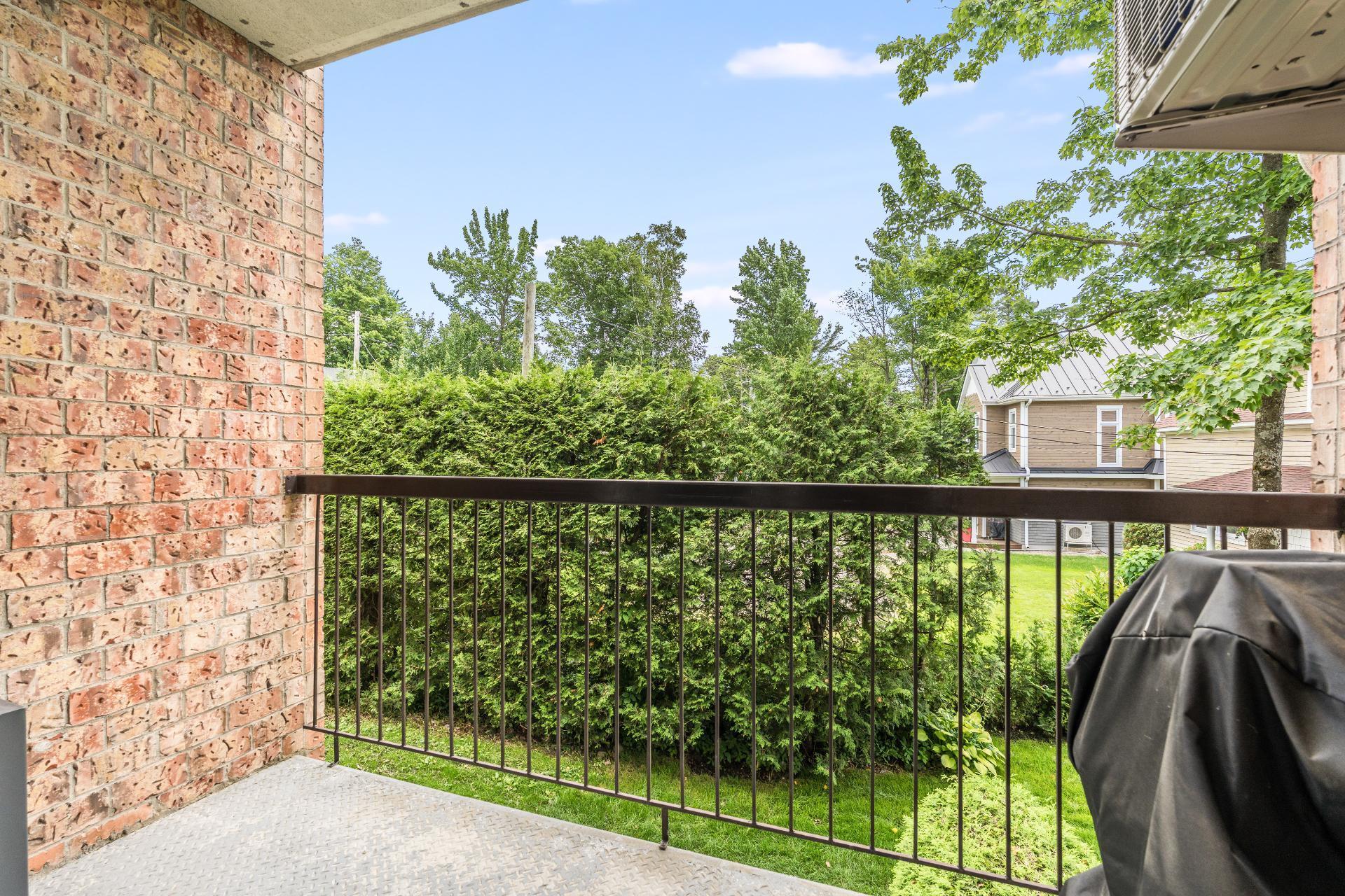 









100


Rue du Lac

, 207,
Sherbrooke (Brompton/Rock Forest/Saint-Élie/Deauville),




QC
J1N3M8

