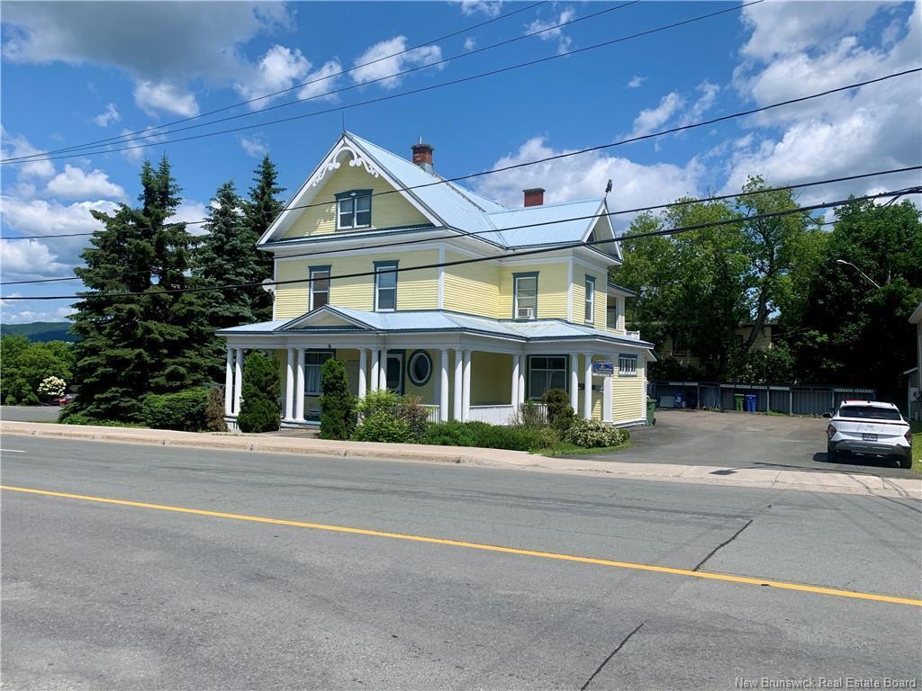 









20


Sugarloaf

,
Campbellton,




NB
E3N 3B1

