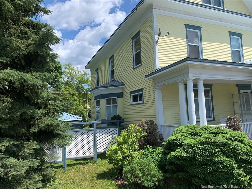 









20


Sugarloaf

,
Campbellton,




NB
E3N 3B1

