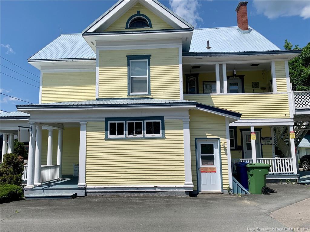 









20


Sugarloaf

,
Campbellton,




NB
E3N 3B1

