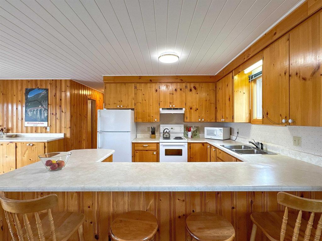 












227 Hummingbird Court

,
Oyster Bed Bridge,







PE
C1E 0N8


