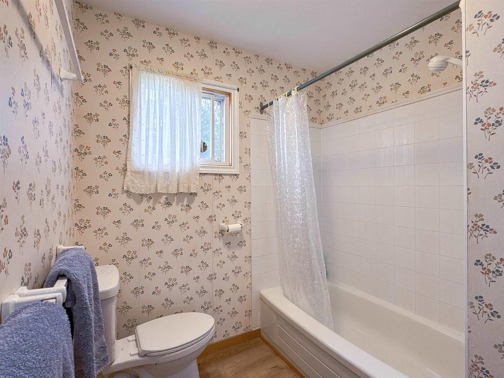 












227 Hummingbird Court

,
Oyster Bed Bridge,







PE
C1E 0N8

