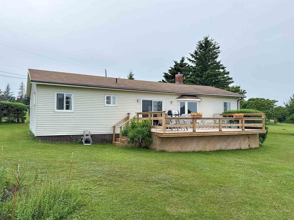 












227 Hummingbird Court

,
Oyster Bed Bridge,







PE
C1E 0N8

