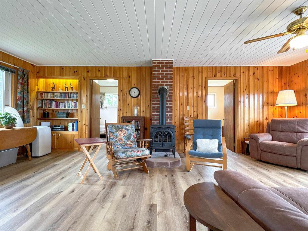 












227 Hummingbird Court

,
Oyster Bed Bridge,







PE
C1E 0N8

