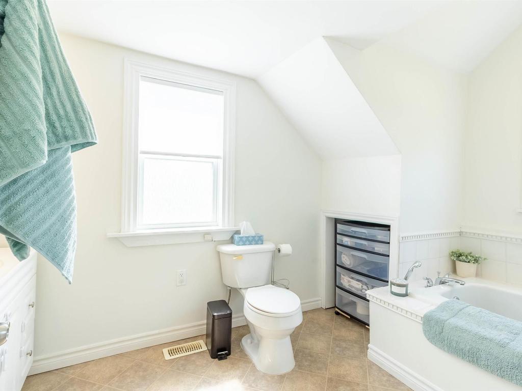 












5851 Highway 1

,
St. Croix,




NS
B0N 1L0

