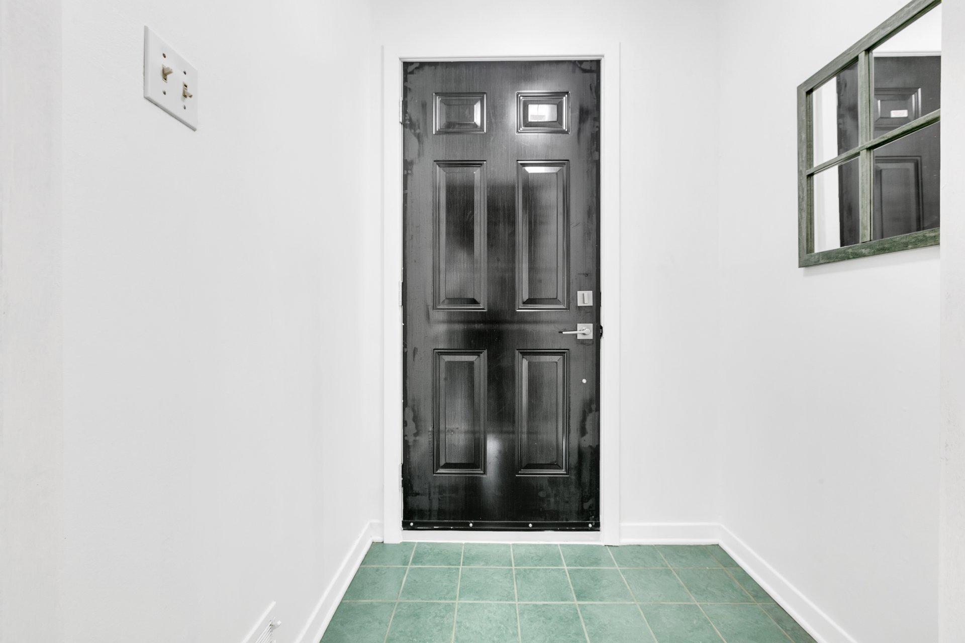 









551


Rue Blackwood

,
Longueuil (Greenfield Park),




QC
J4V1H4


