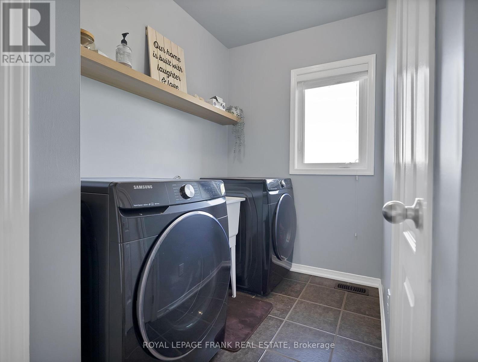












67 ANTIOCH COURT

,
Brock (Sunderland),




Ontario
L0C1H0

