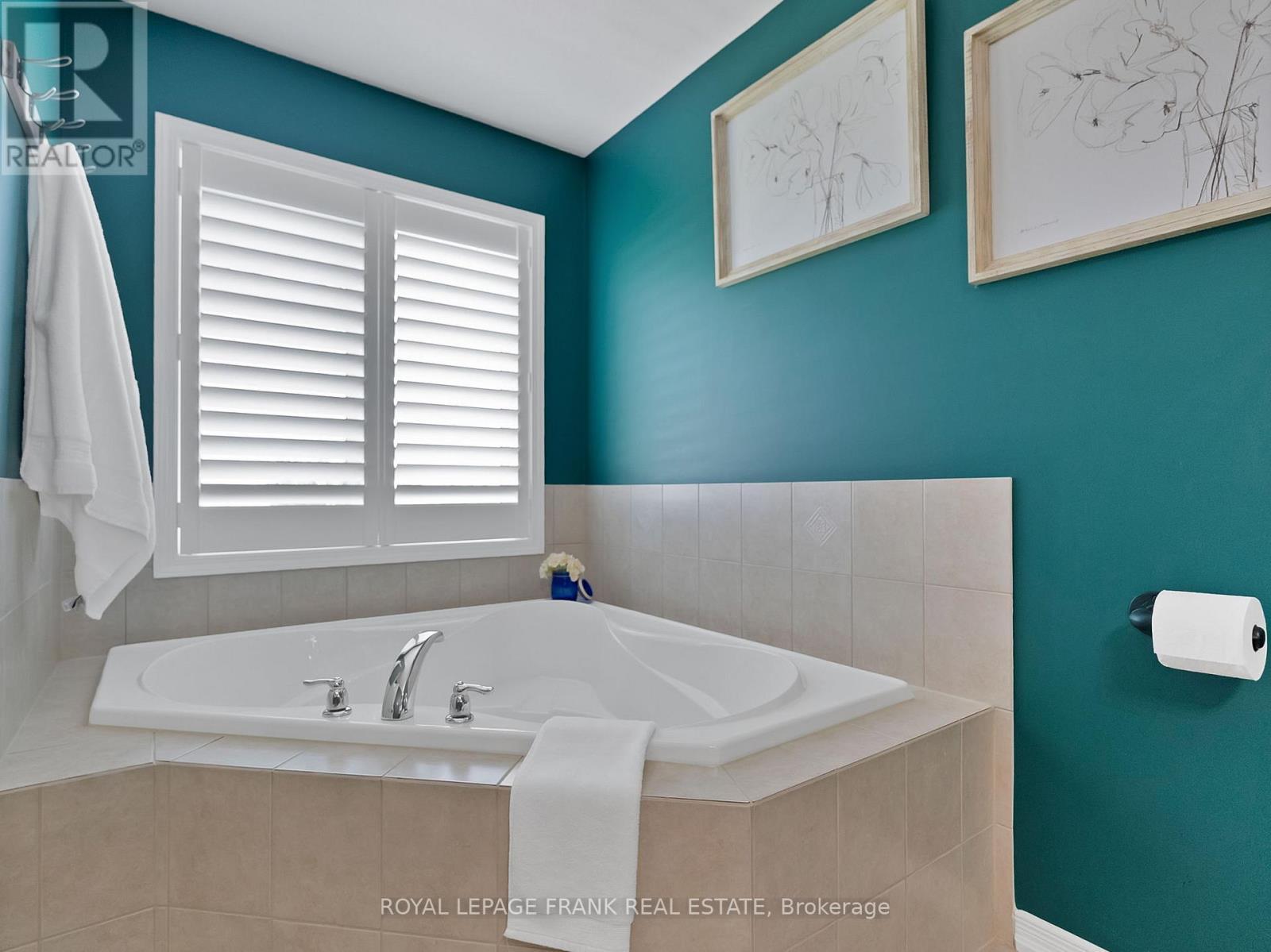 












67 ANTIOCH COURT

,
Brock (Sunderland),




Ontario
L0C1H0

