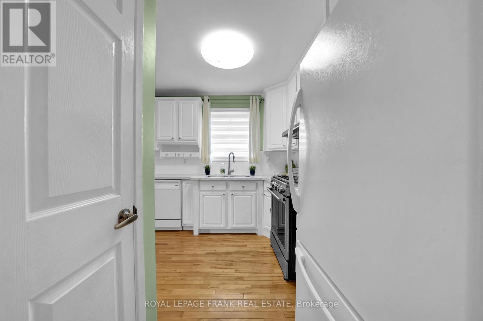 












406 WILSON ROAD N

,
Oshawa (O'Neill),




Ontario
L1G6E5

