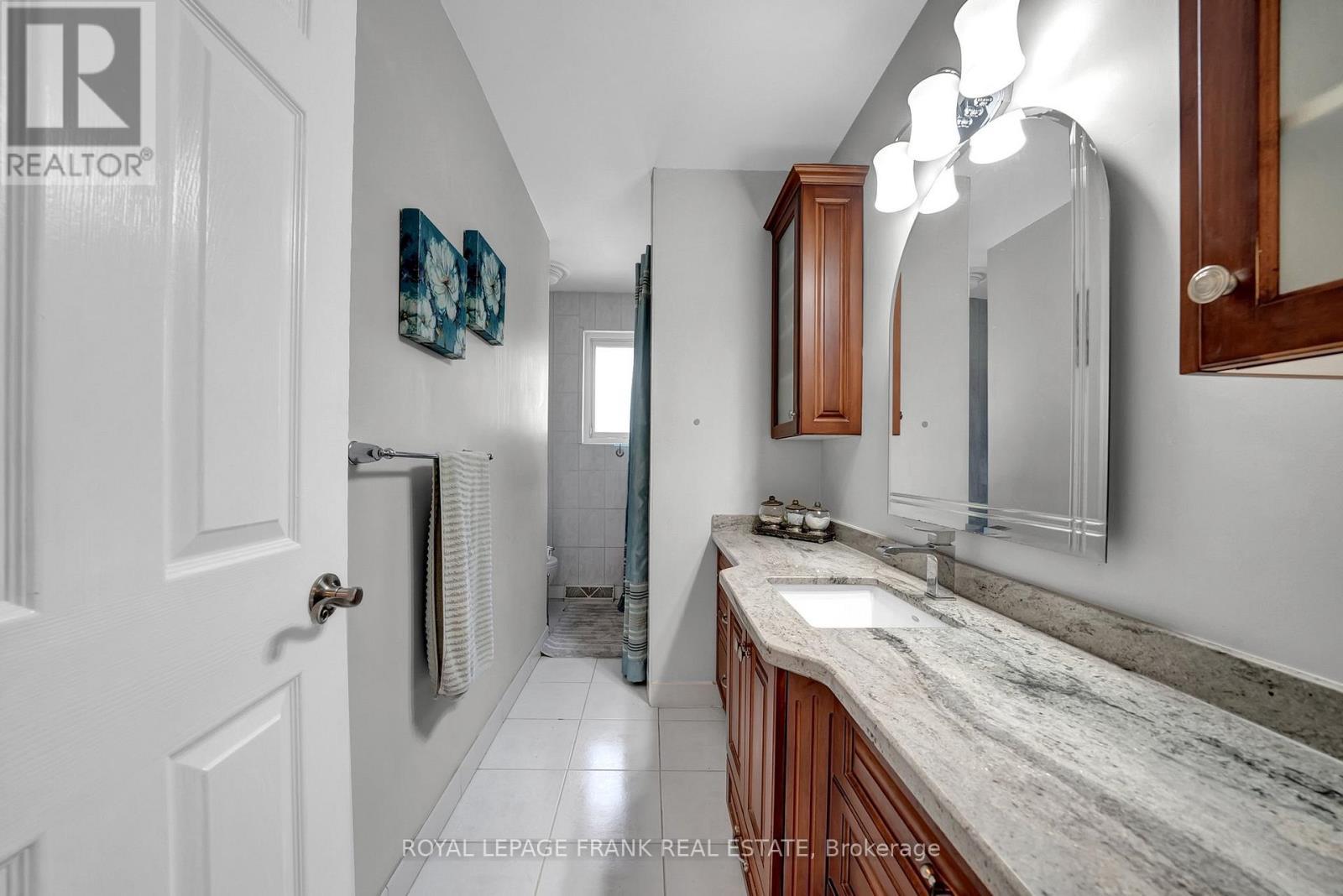 












406 WILSON ROAD N

,
Oshawa (O'Neill),




Ontario
L1G6E5

