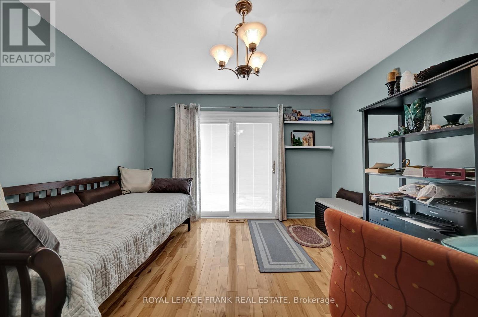 












406 WILSON ROAD N

,
Oshawa (O'Neill),




Ontario
L1G6E5

