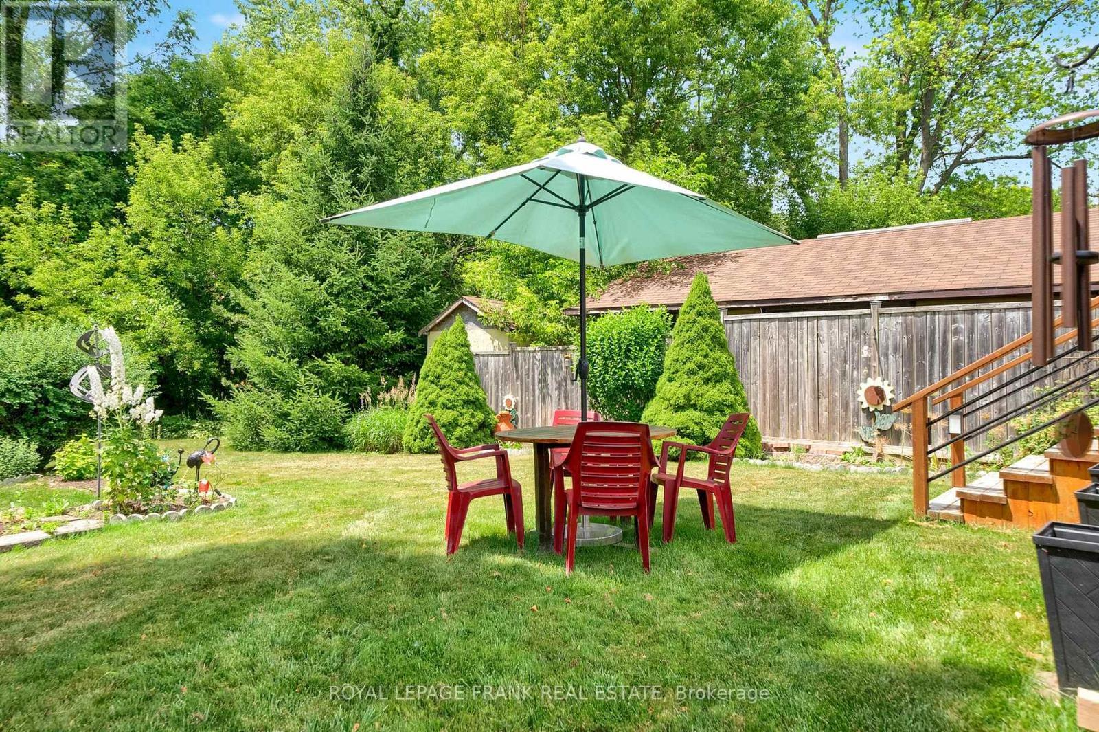 












406 WILSON ROAD N

,
Oshawa (O'Neill),




Ontario
L1G6E5

