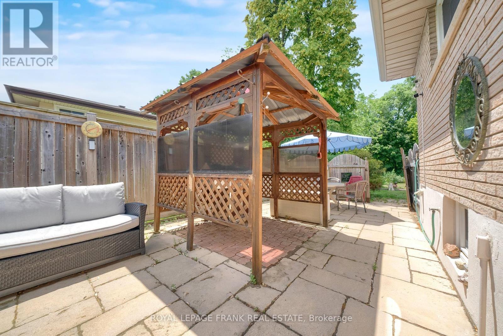 












406 WILSON ROAD N

,
Oshawa (O'Neill),




Ontario
L1G6E5

