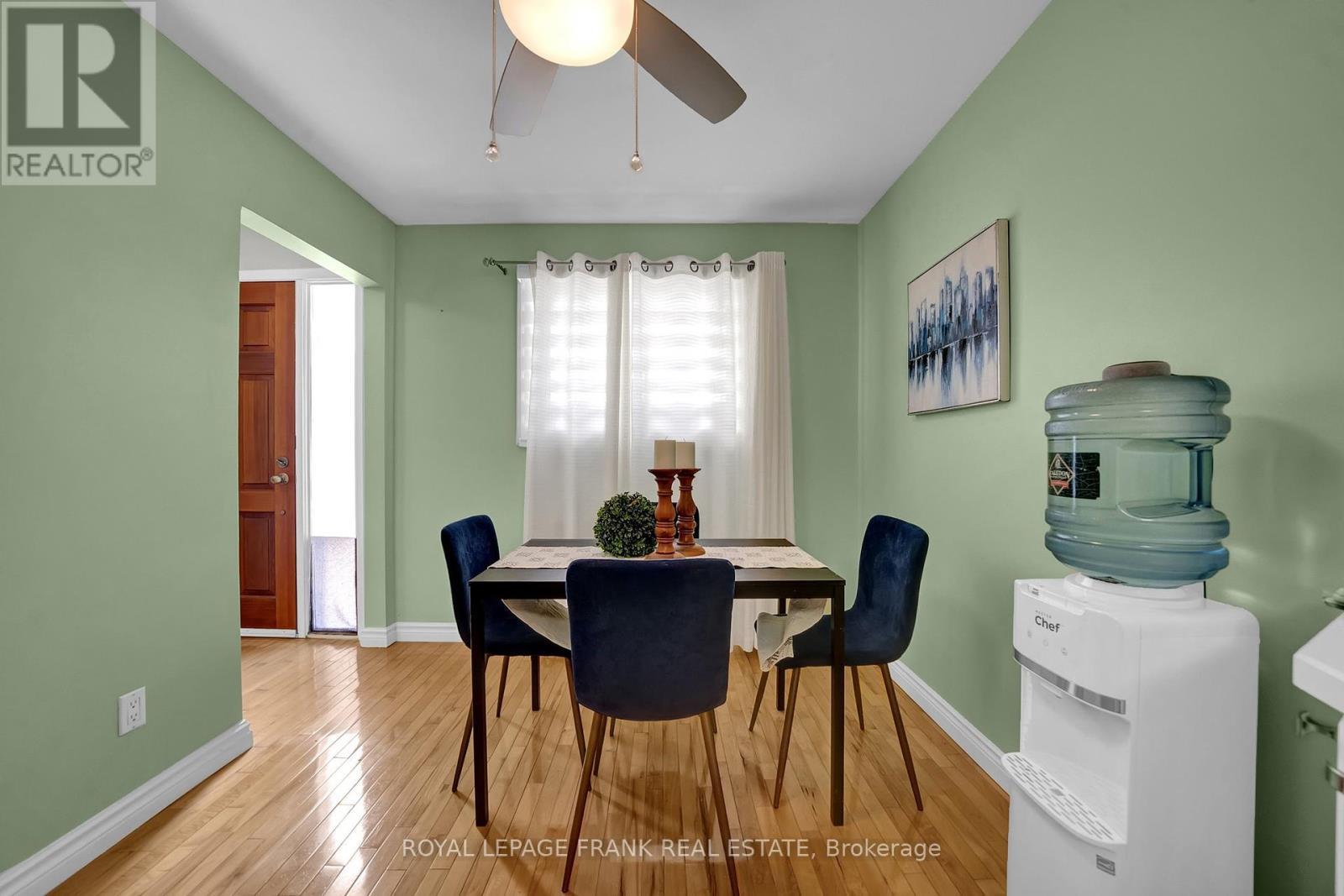 












406 WILSON ROAD N

,
Oshawa (O'Neill),




Ontario
L1G6E5

